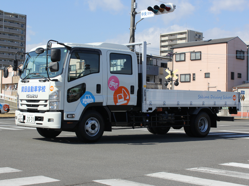 関目自動車学校 中型車免許教習プランのご案内